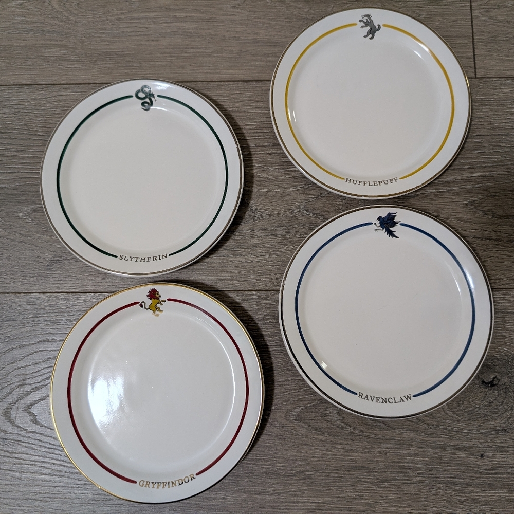 Pottery Barn Harry Potter Wizarding World Hogwarts 🏠 Set Of 4 Appetizer 🍽️